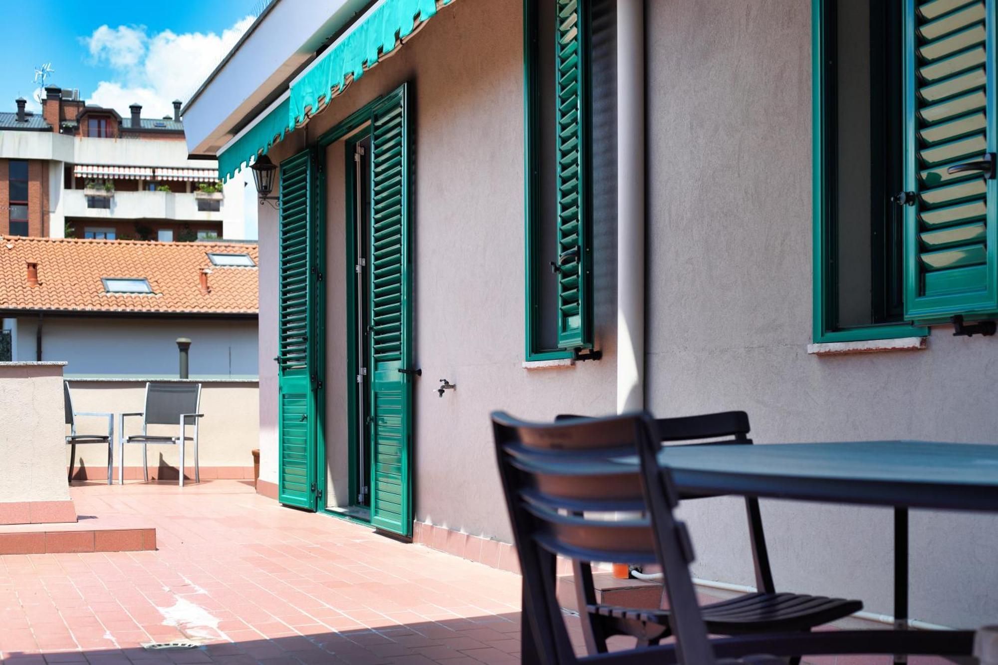 Rainbow House Via Dei Carafa Apartment Milan
